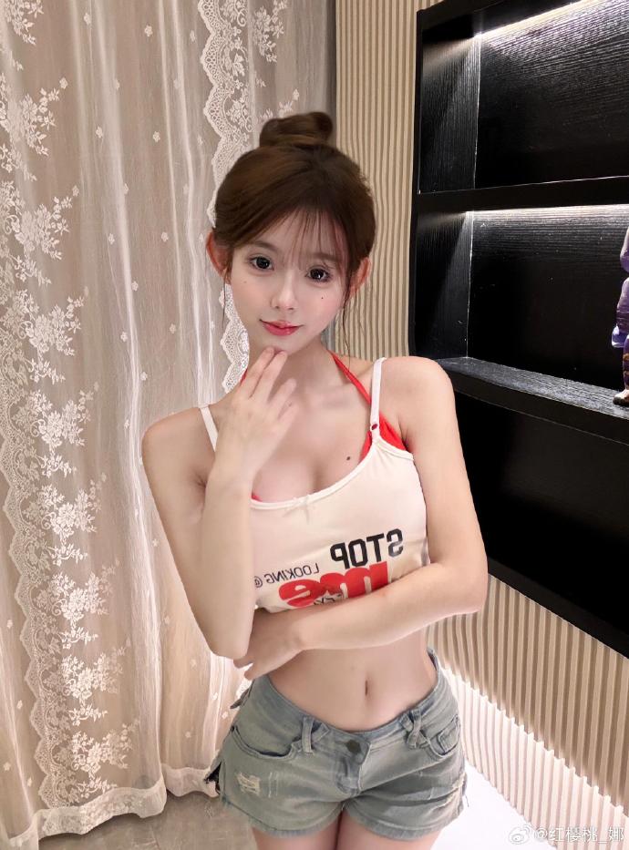 闪灵男孩 封面