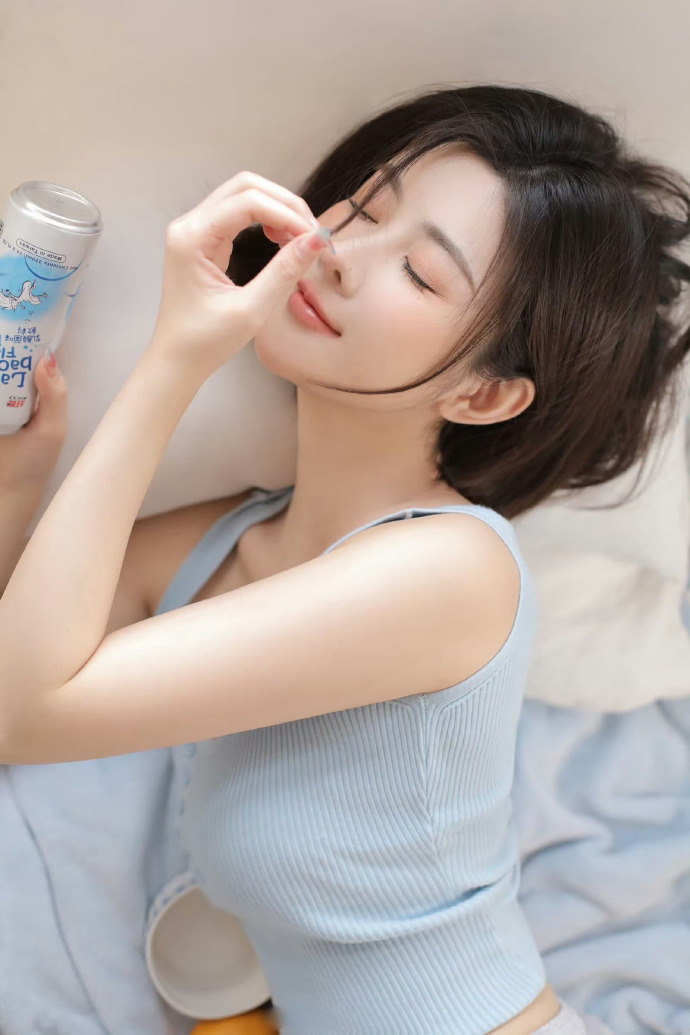 我的天才女友 封面