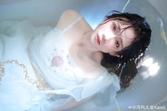 真探 第一季 封面