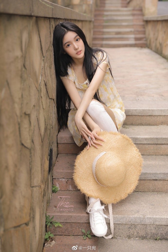 我的天才女友 封面